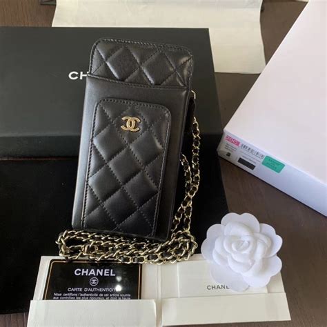 chanel phone bag with chain.